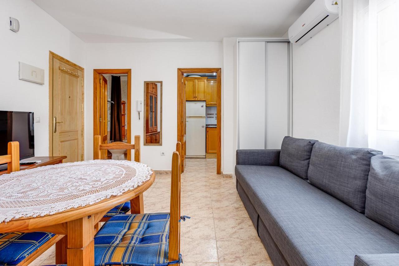 Apartment Caballero De Rodas Torrevieja Dış mekan fotoğraf