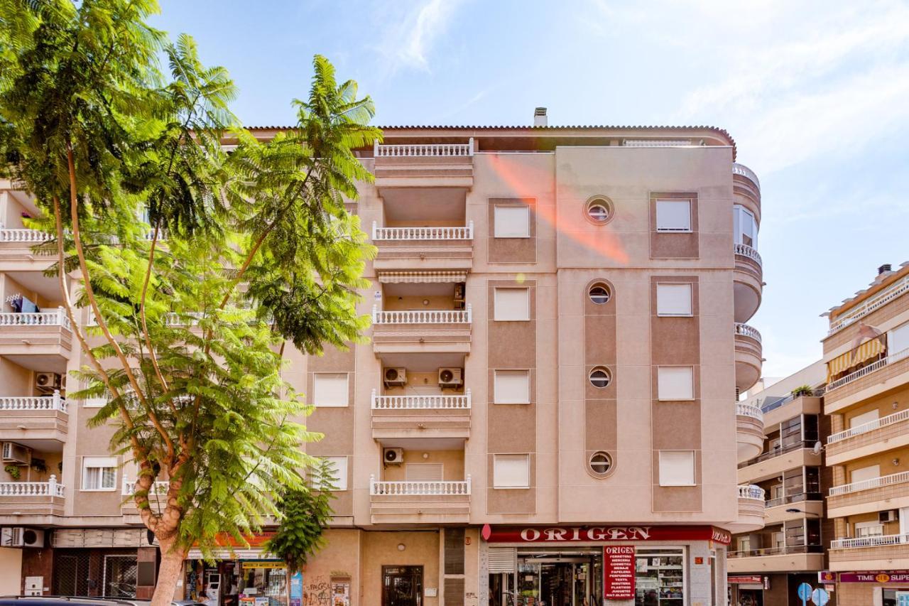 Apartment Caballero De Rodas Torrevieja Dış mekan fotoğraf