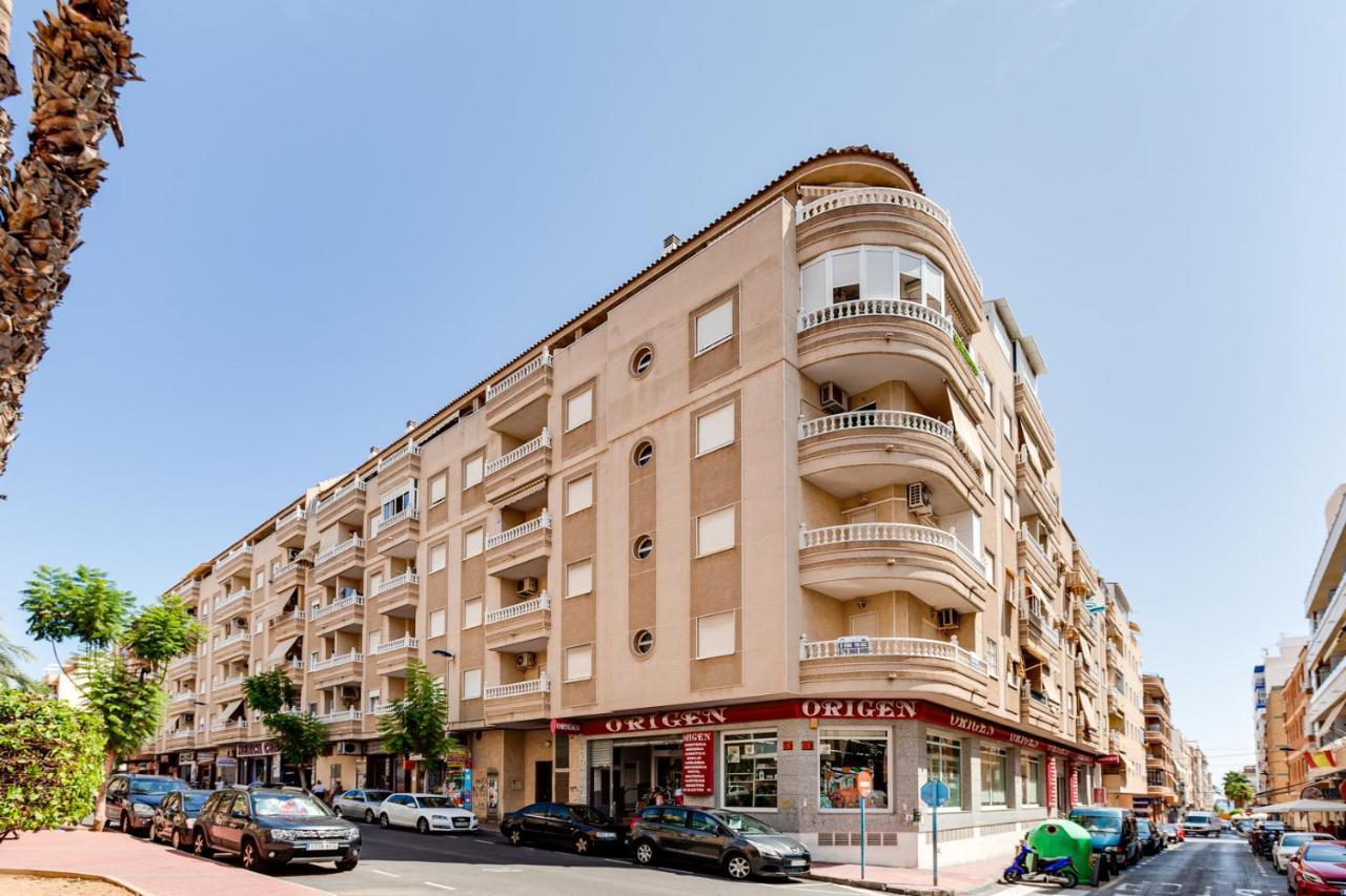 Apartment Caballero De Rodas Torrevieja Dış mekan fotoğraf
